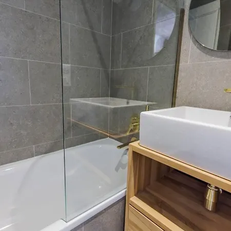 Апартаменты Charming Apt - St Germain Des Pres-mobility Lease *